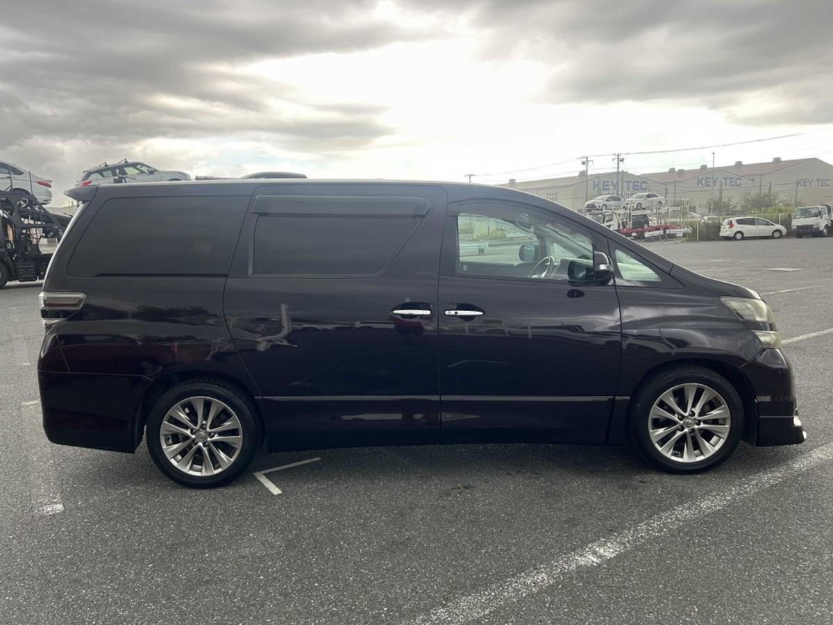 Used Toyota Vellfire 2010 for sale - 76192811: Photo 6