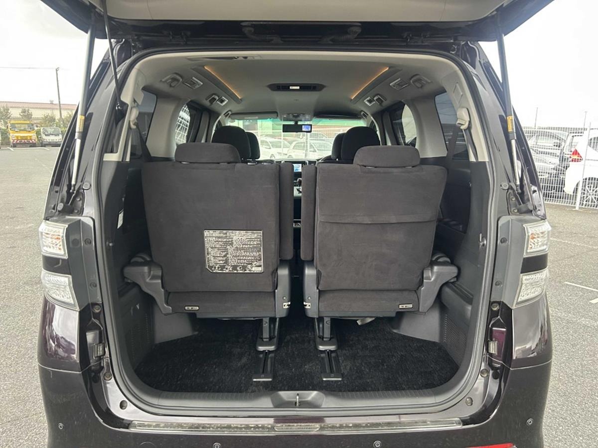 Used Toyota Vellfire 2010 for sale - 76192811: Photo 9