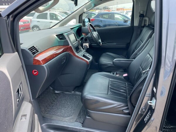 Used Toyota Vellfire 2010 for sale - 75168682: Photo 10