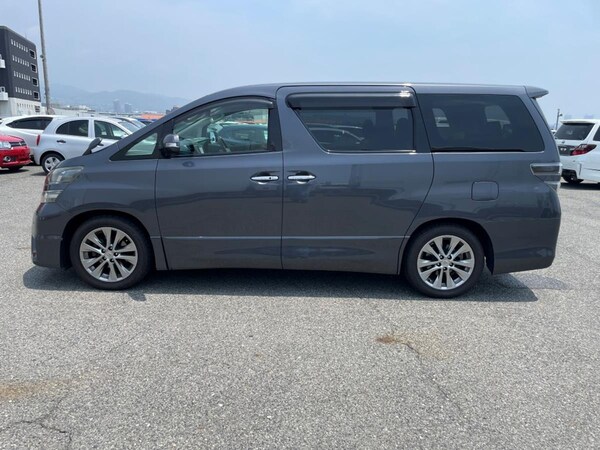 Used Toyota Vellfire 2010 for sale - 75168682: Photo 5