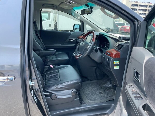 Used Toyota Vellfire 2010 for sale - 75168682: Photo 9