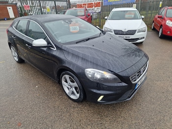Used Volvo V40 2015 for sale - 77474663: Photo