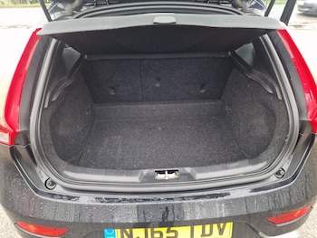 Used Volvo V40 2015 for sale - 77474663: Photo