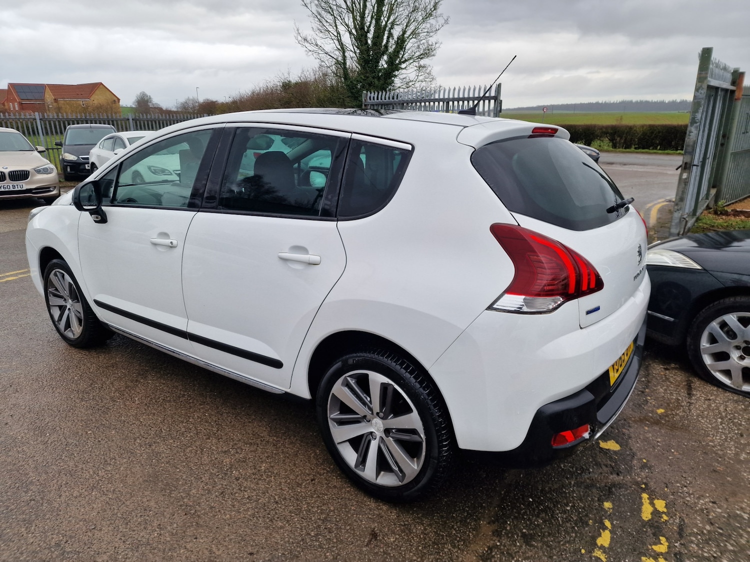 Used Peugeot 3008 2015 for sale - 77701396: Photo 12
