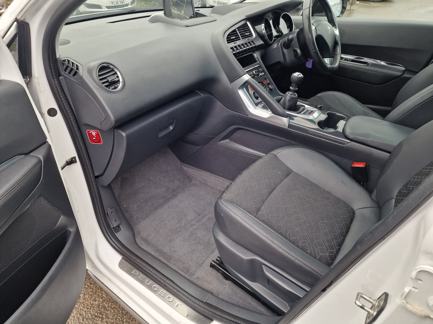 Used Peugeot 3008 2015 for sale - 77701396: Photo 15