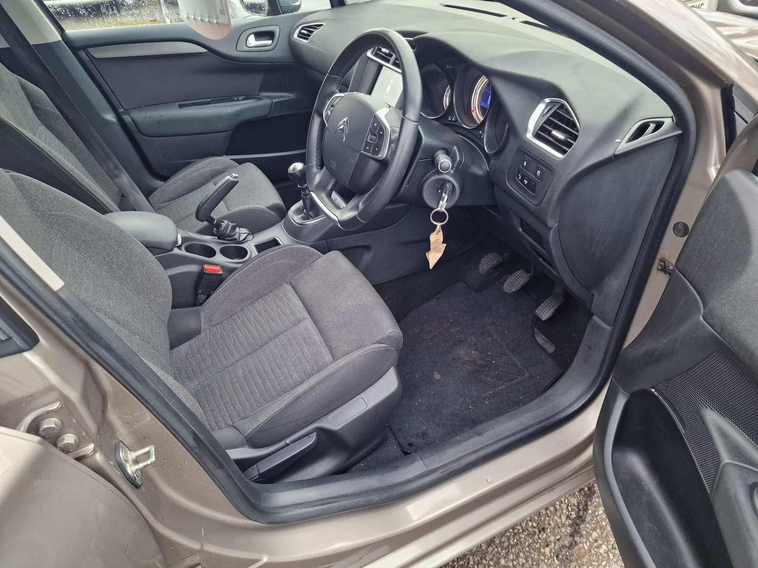 Used Citroen C4 2015 for sale - 76332081: Photo 11