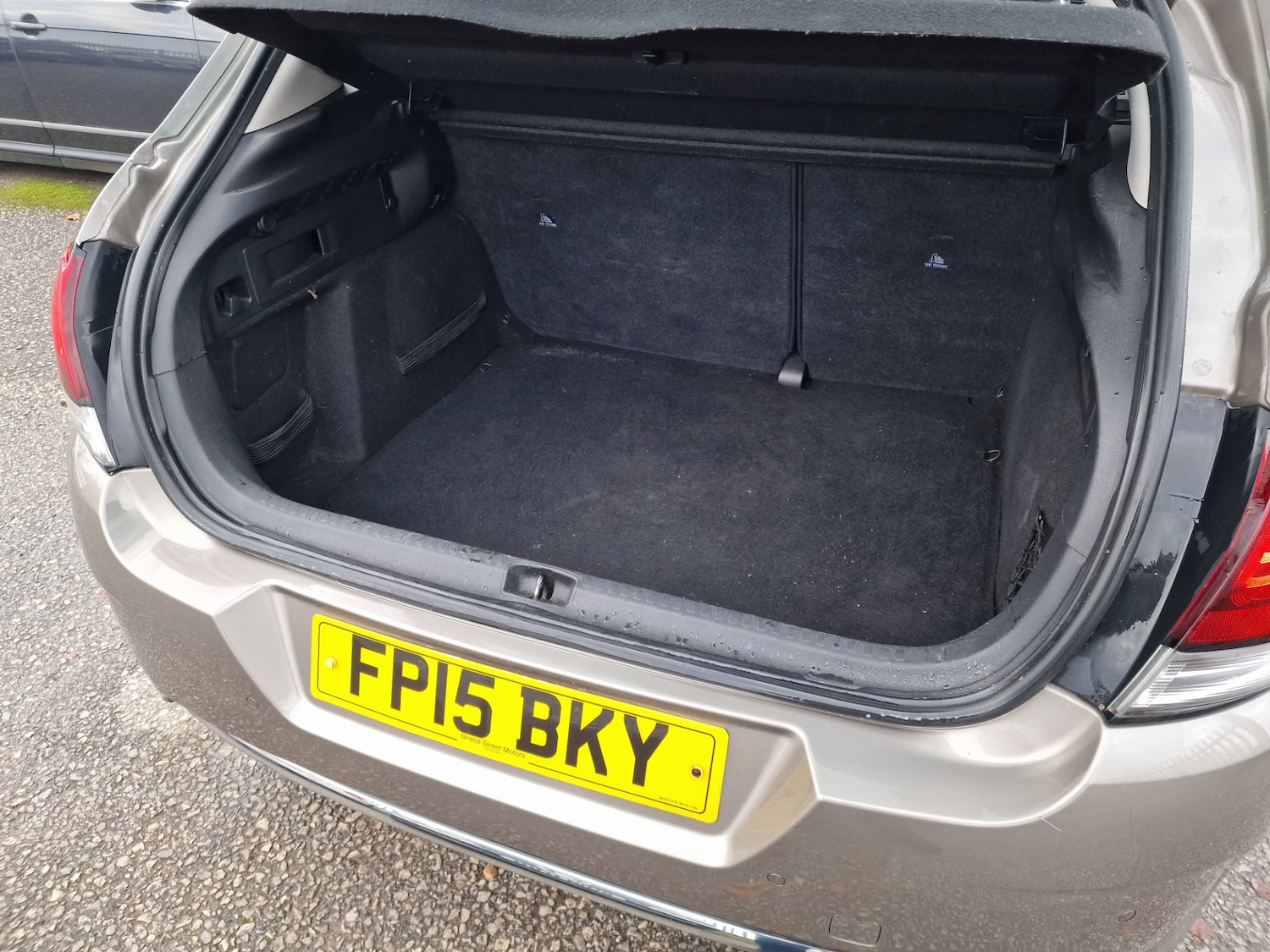 Used Citroen C4 2015 for sale - 76332081: Photo 15