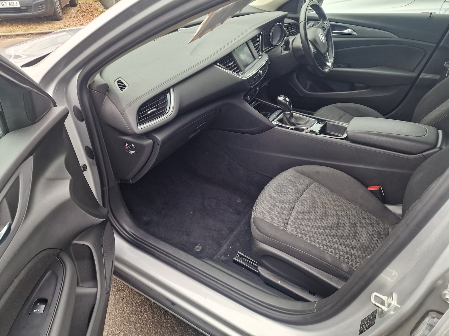 Used Vauxhall Insignia 2018 for sale - 76407647: Photo 9