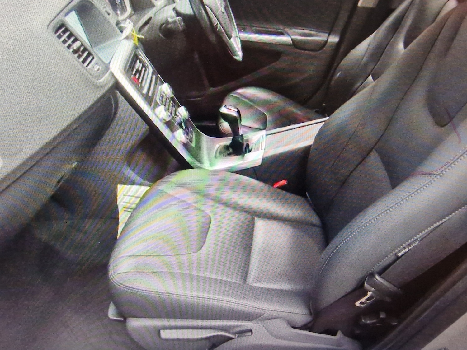 Used Volvo V60 2015 for sale - 77616058: Photo 2