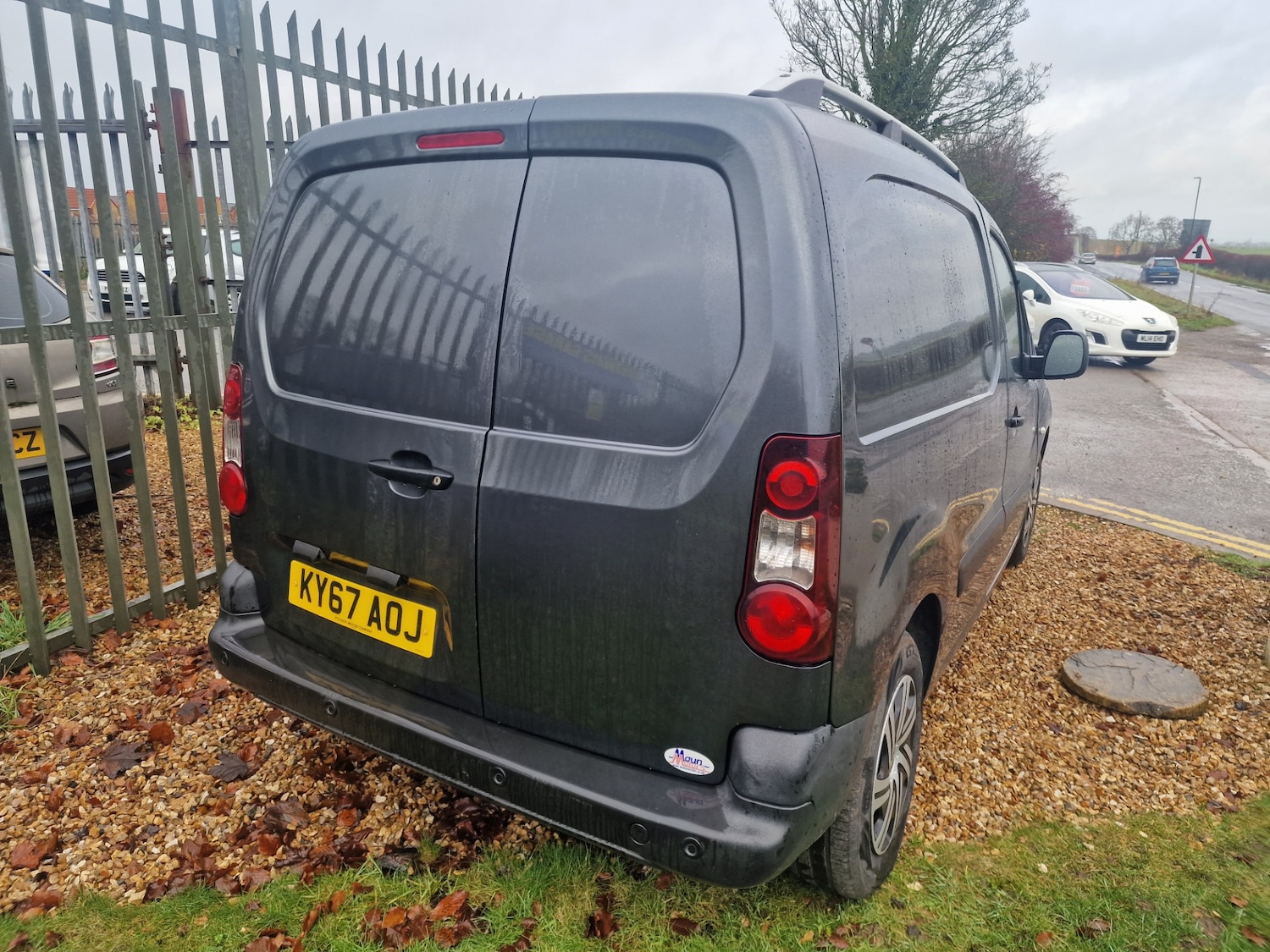 Used Peugeot Partner 2017 for sale - 76845290: Photo 4