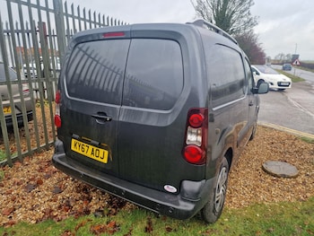 Used Peugeot Partner 2017 for sale - 76845290: Photo