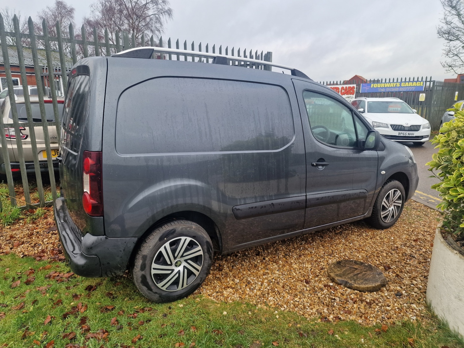 Used Peugeot Partner 2017 for sale - 76845290: Photo 5