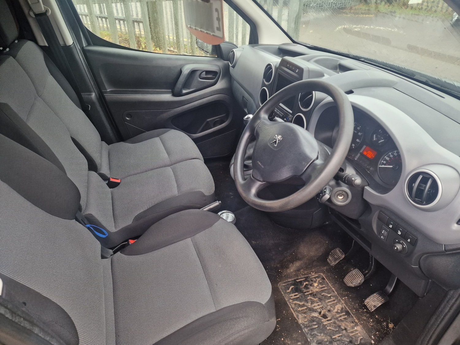 Used Peugeot Partner 2017 for sale - 76845290: Photo 8