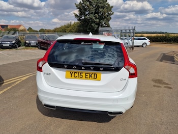 Used Volvo V60 2015 for sale - 79526844: Photo