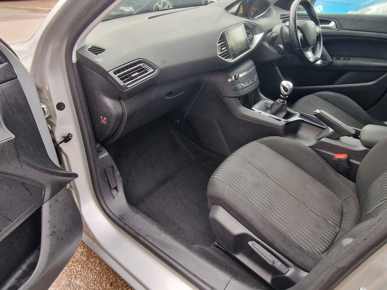 Used Peugeot 308 2016 for sale - 77630921: Photo 13