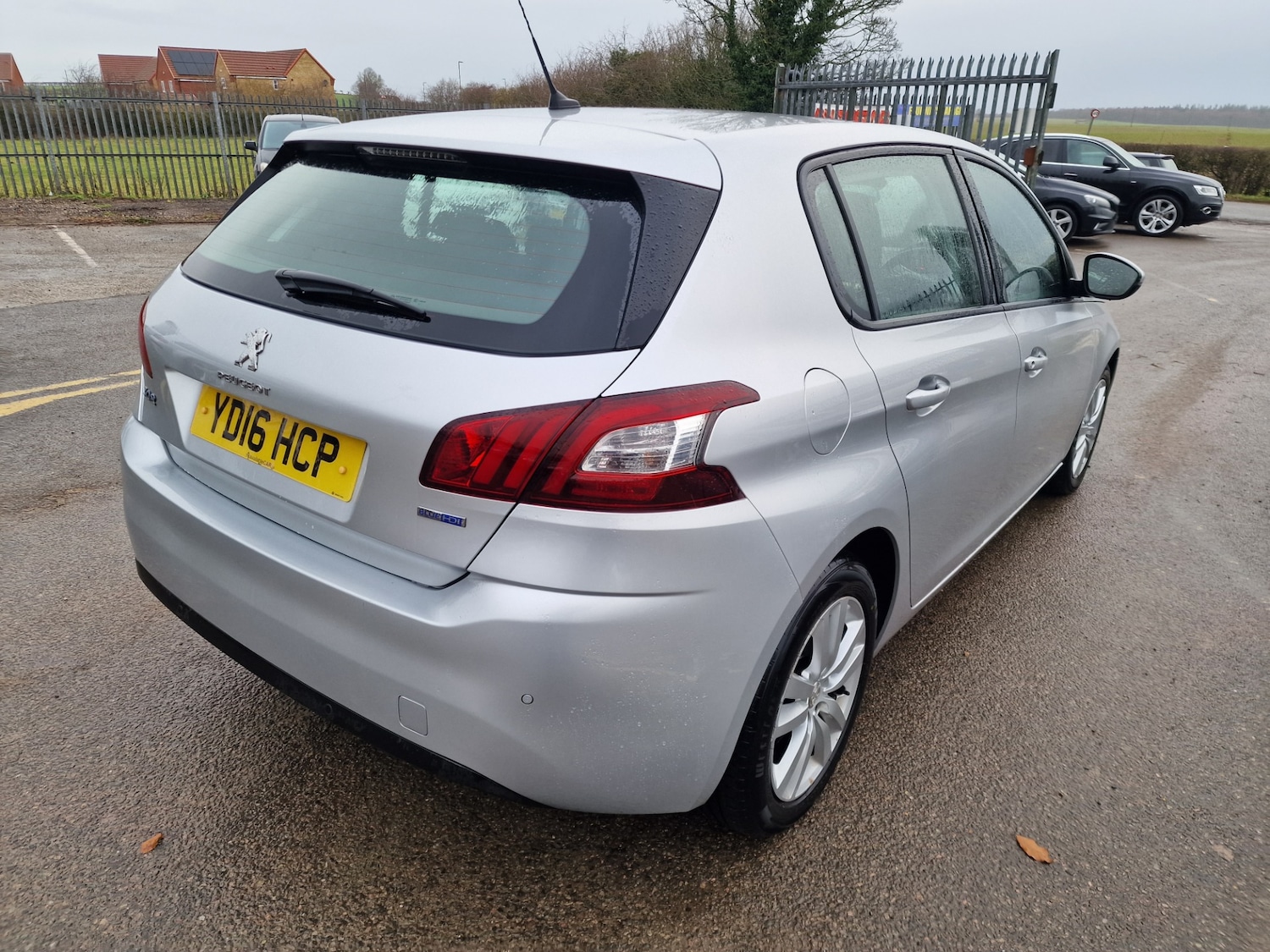 Used Peugeot 308 2016 for sale - 77630921: Photo 9