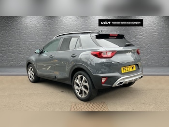 Used Kia Stonic 2023 for sale - 77229286: Photo