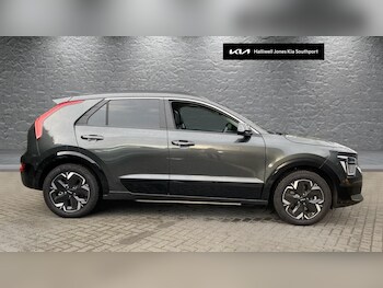 Used Kia Niro 2025 for sale - 77015467: Photo