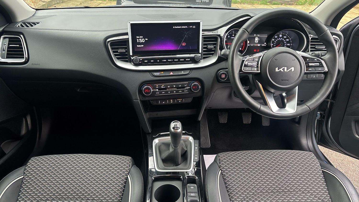 Used Kia XCeed 2025 for sale - 77016948: Photo 9