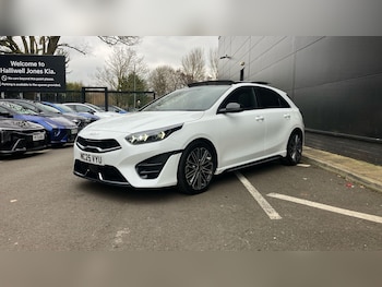 Used Kia Ceed 2025 for sale - 77290601: Photo