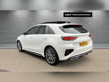 Used Kia Ceed 2025 for sale - 77290601: Photo