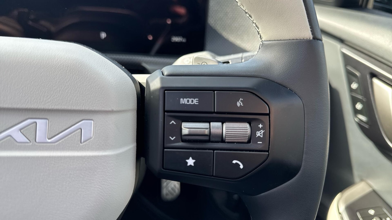 Used Kia EV6 2025 for sale - 77585898: Photo 11