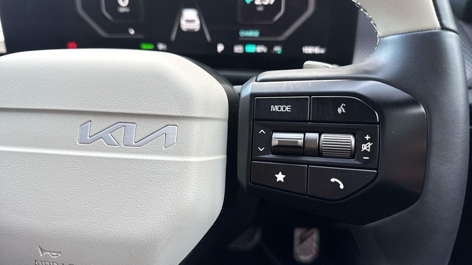 Used Kia EV6 2025 for sale - 77156301: Photo 19