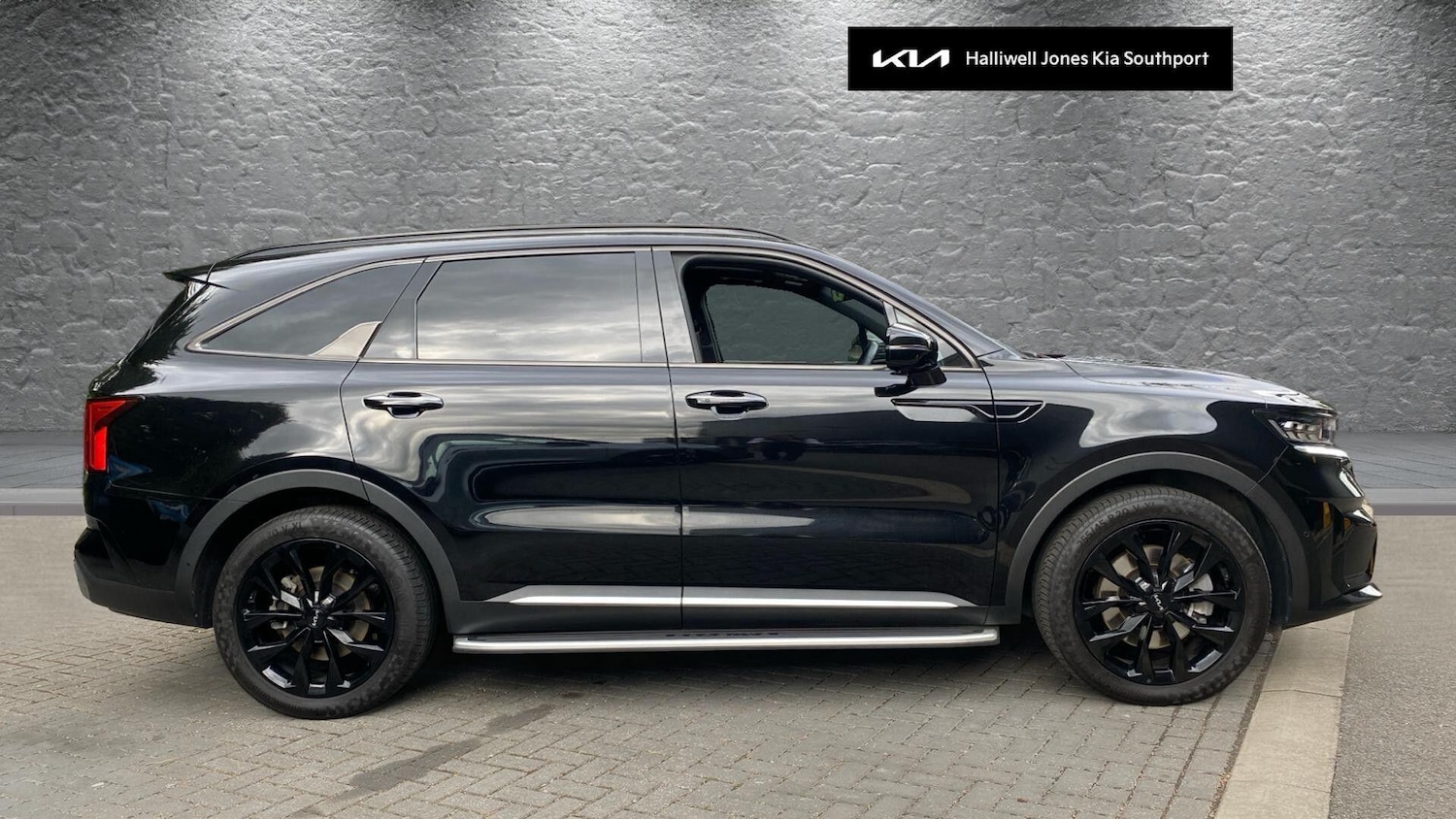 Used Kia Sorento 2023 for sale - 77015583: Photo 2