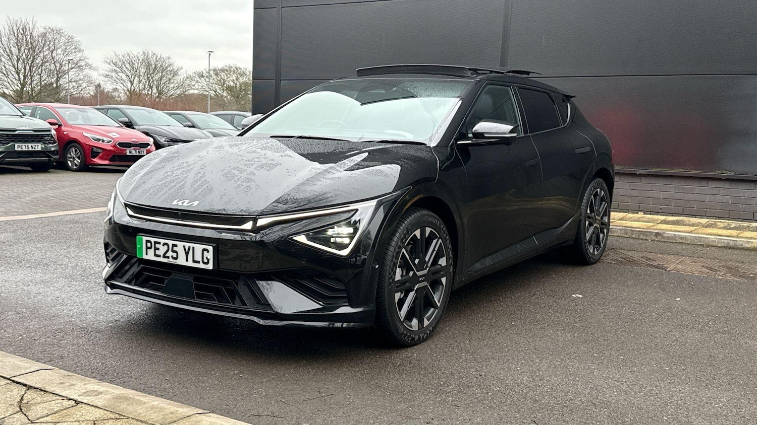 Used Kia EV6 2025 for sale - 77109195: Photo 6