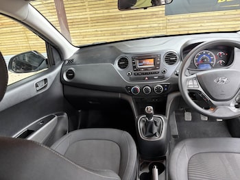 Used Hyundai i10 2017 for sale - 79292193: Photo