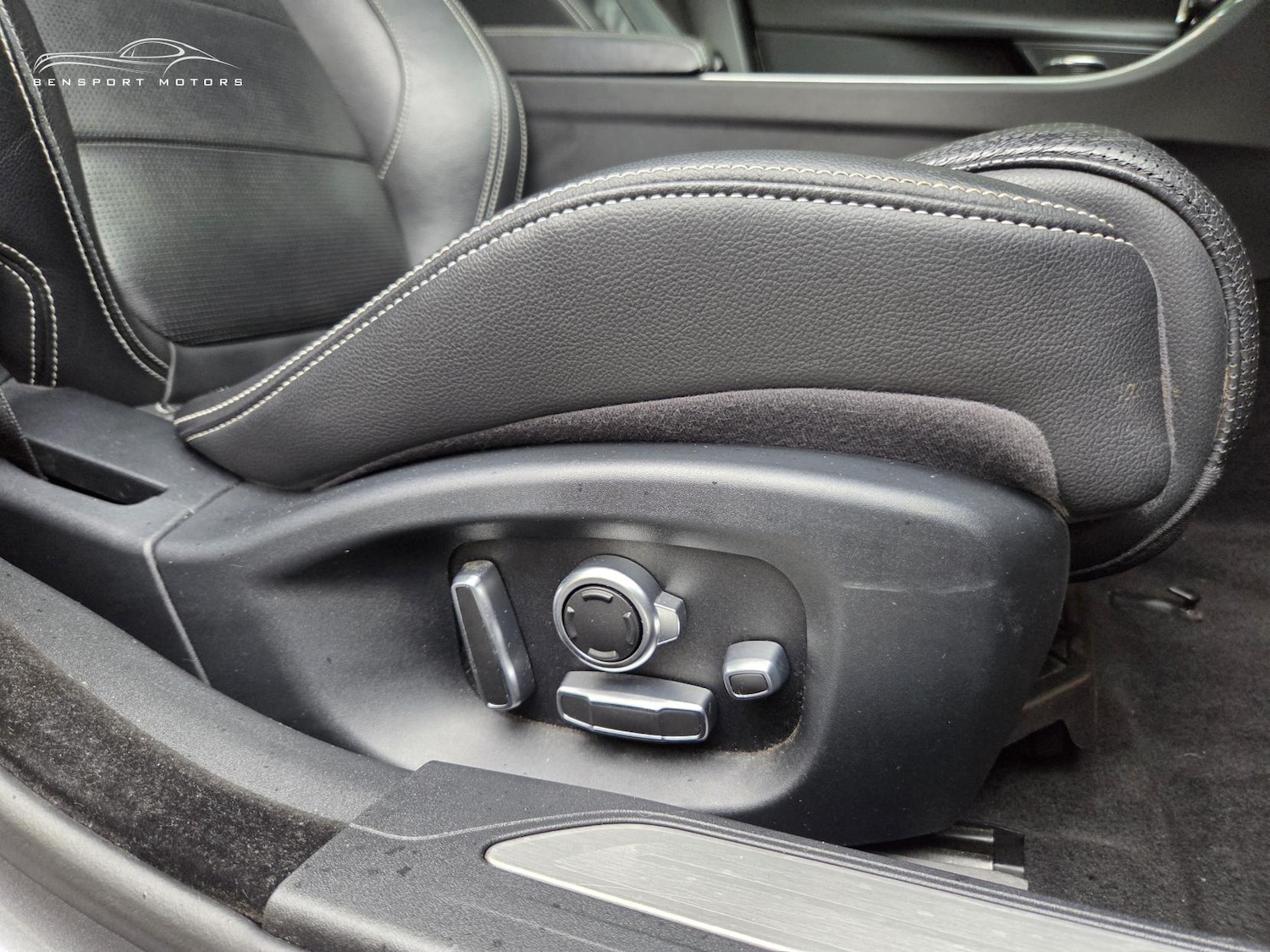 Used Jaguar XE 2017 for sale - 77406508: Photo 16