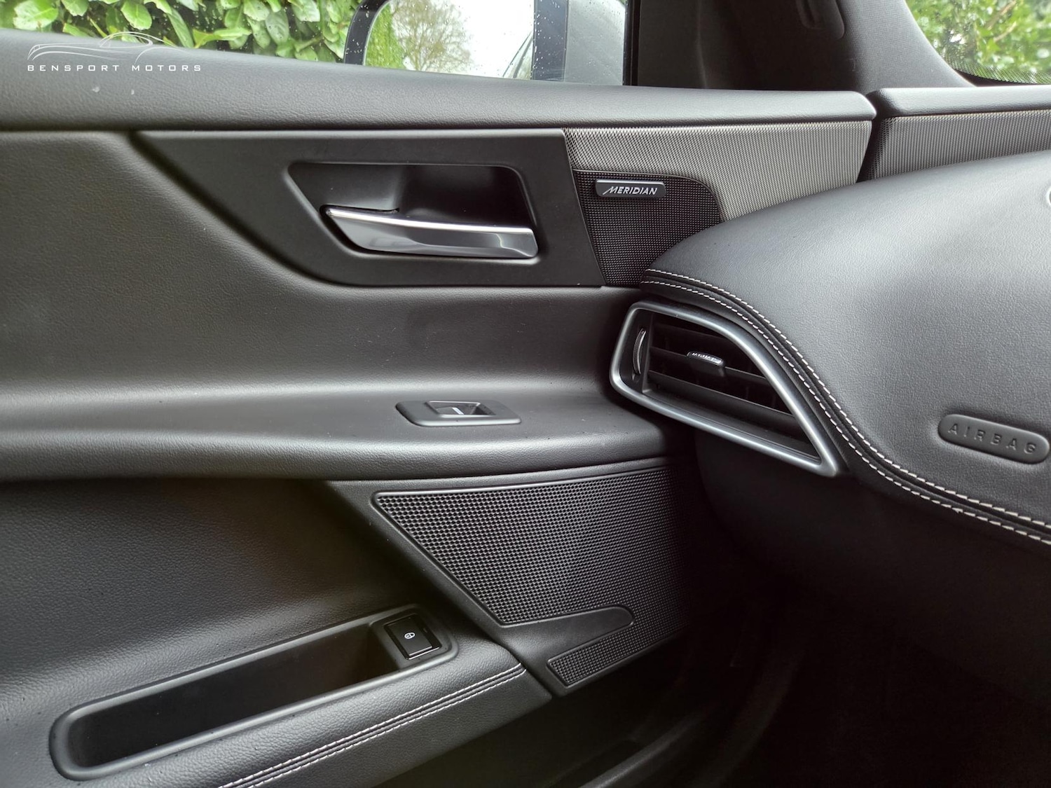 Used Jaguar XE 2017 for sale - 77406508: Photo 19