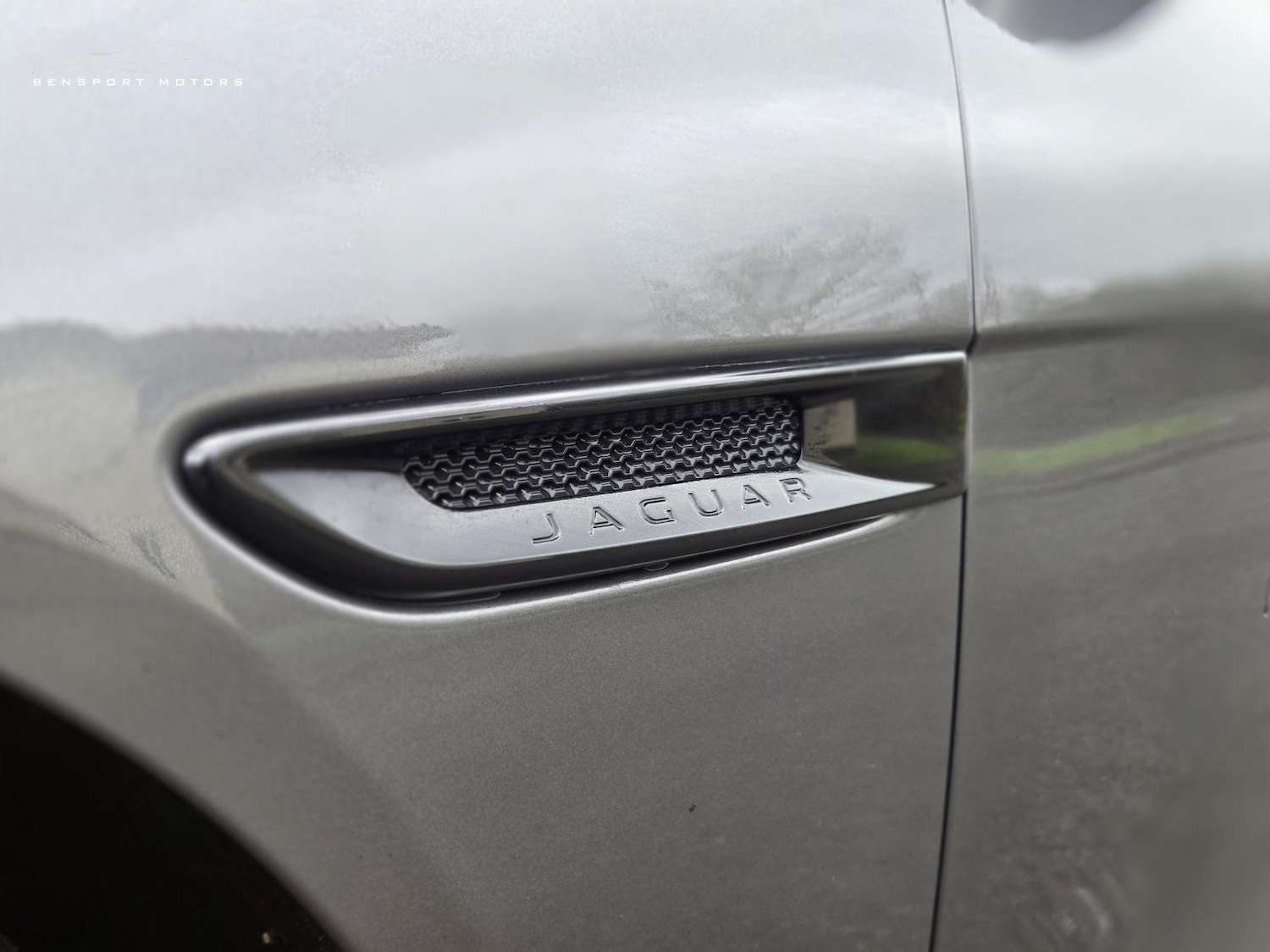 Used Jaguar XE 2017 for sale - 77406508: Photo 25