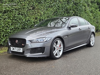 Used Jaguar XE 2017 for sale - 77406508: Photo