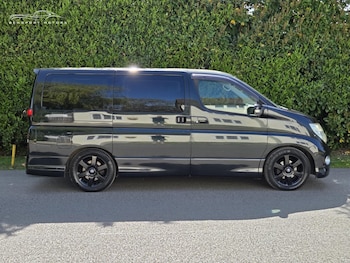 Used Nissan Elgrand 2018 for sale - 78399975: Photo