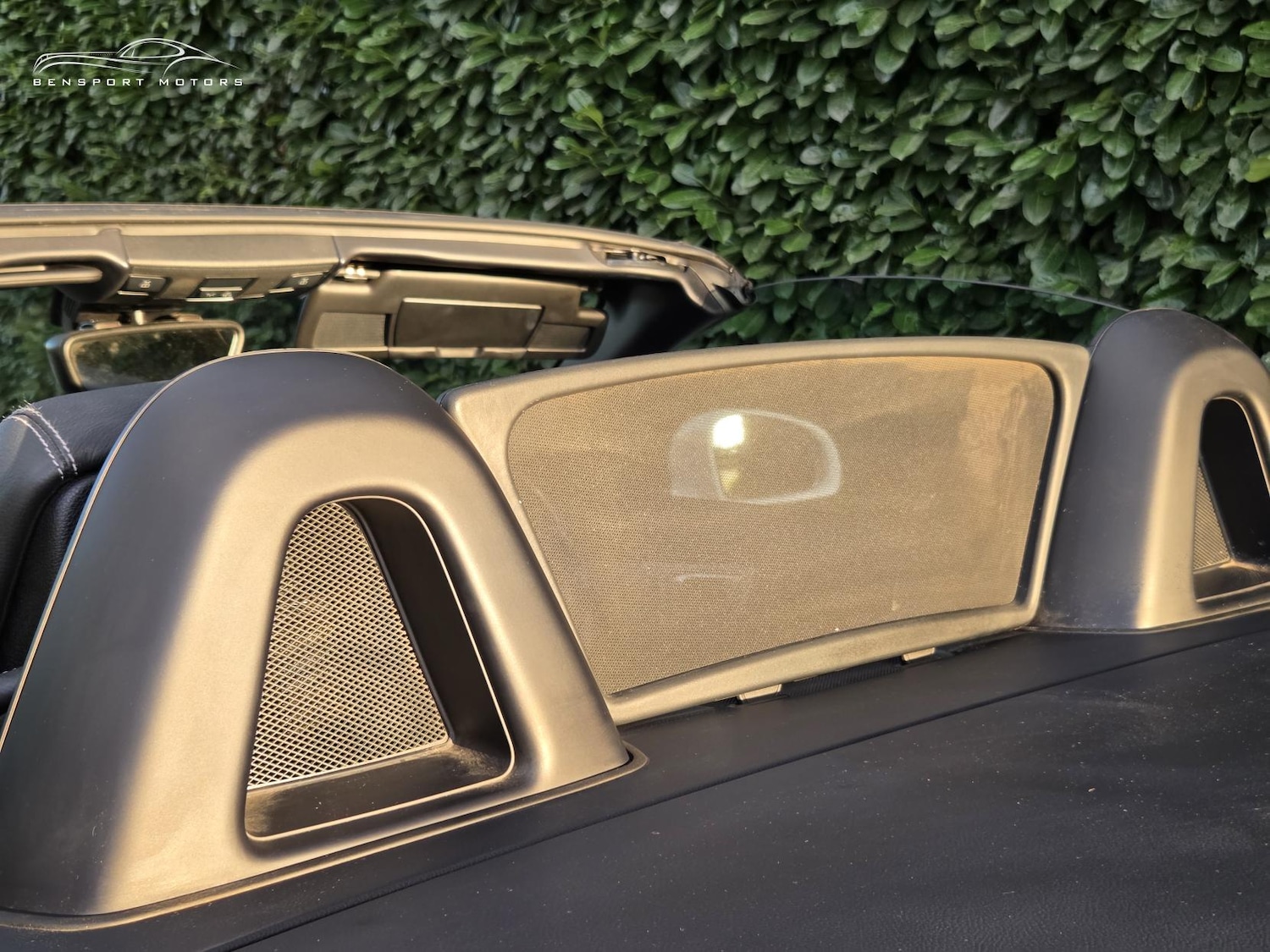 Used Mercedes-Benz SLK 2014 for sale - 76627529: Photo 17