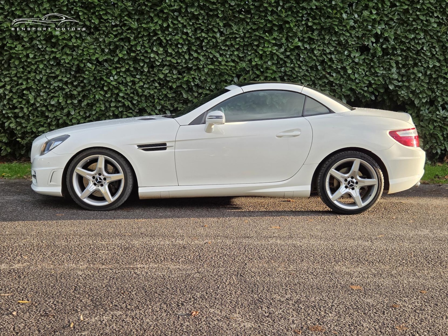 Used Mercedes-Benz SLK 2014 for sale - 76627529: Photo 6