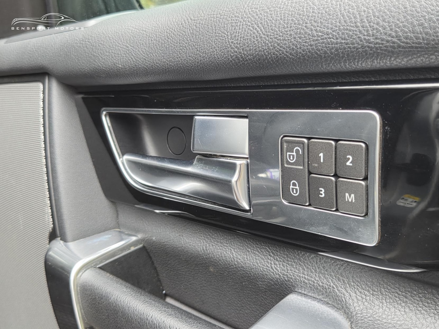 Used Land Rover Discovery 2011 for sale - 76545478: Photo 24