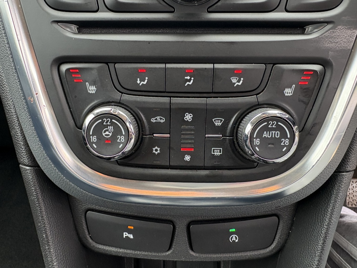 Used Vauxhall Mokka 2015 for sale - 76877592: Photo 35