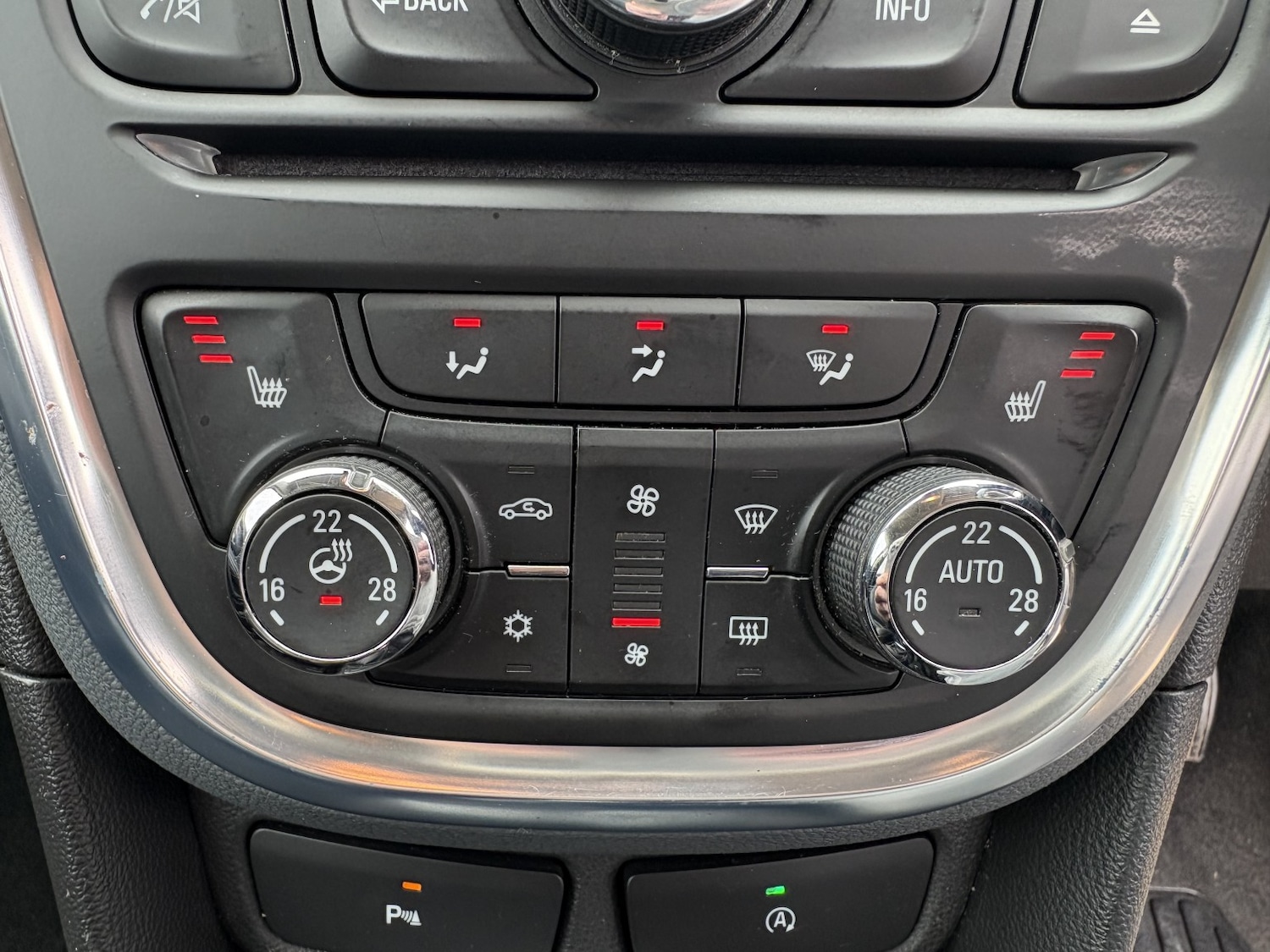 Used Vauxhall Mokka 2015 for sale - 76877592: Photo 39