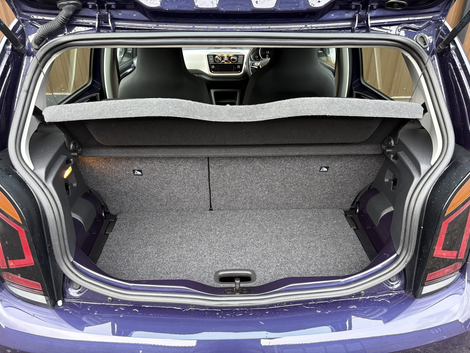 Used Volkswagen up! 2018 for sale - 77400076: Photo 15