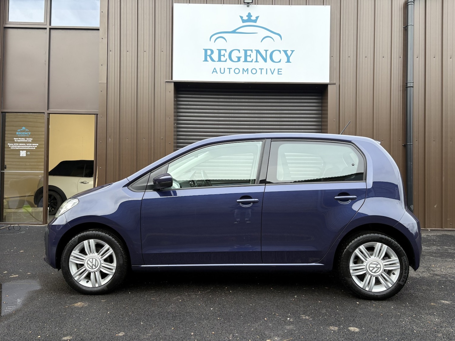 Used Volkswagen up! 2018 for sale - 77400076: Photo 2