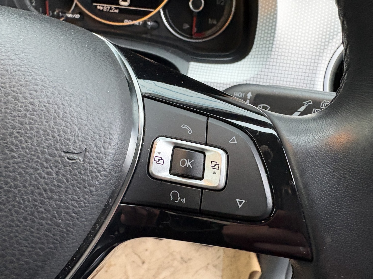 Used Volkswagen up! 2018 for sale - 77400076: Photo 20