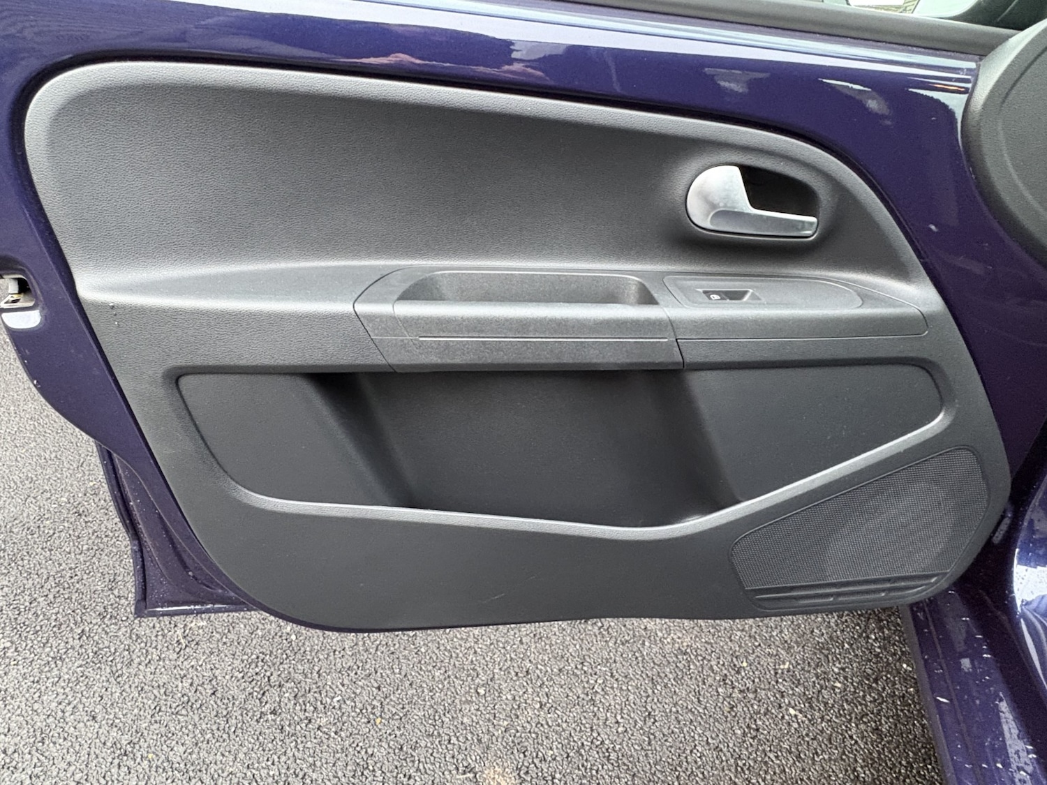 Used Volkswagen up! 2018 for sale - 77400076: Photo 23