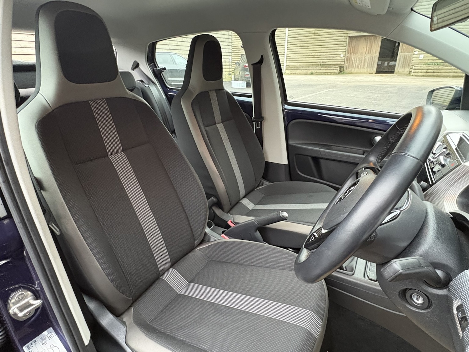 Used Volkswagen up! 2018 for sale - 77400076: Photo 24