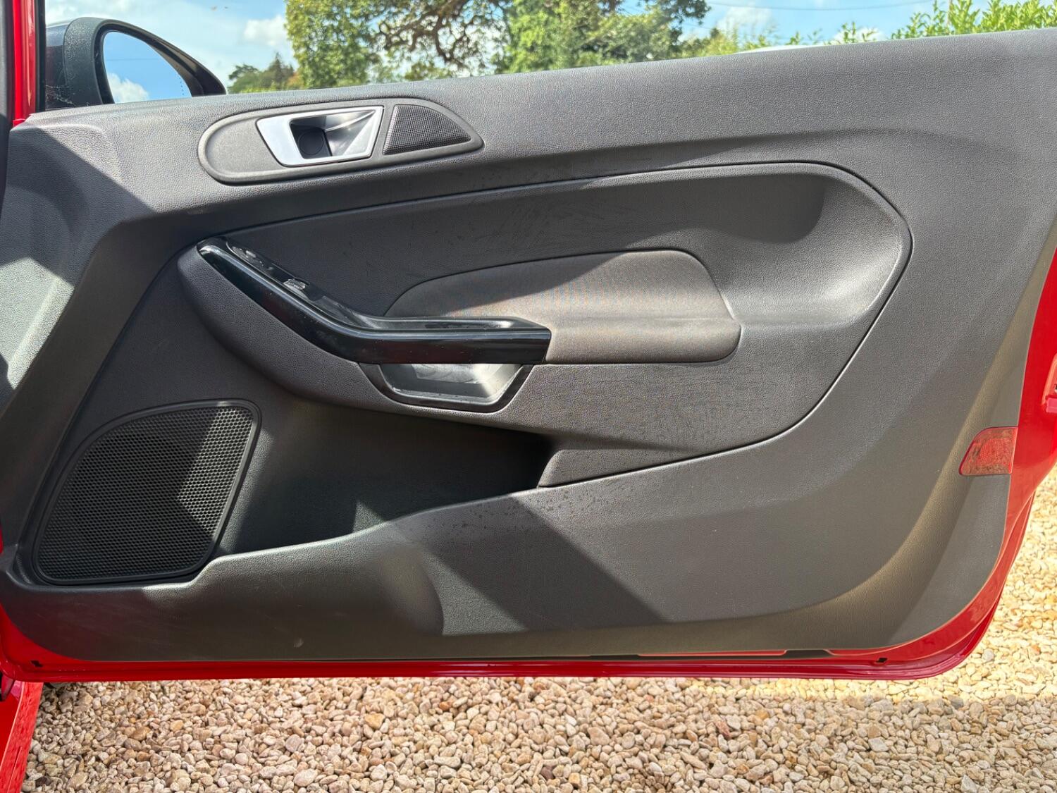 Used Ford Fiesta 2015 for sale - 76877552: Photo 14