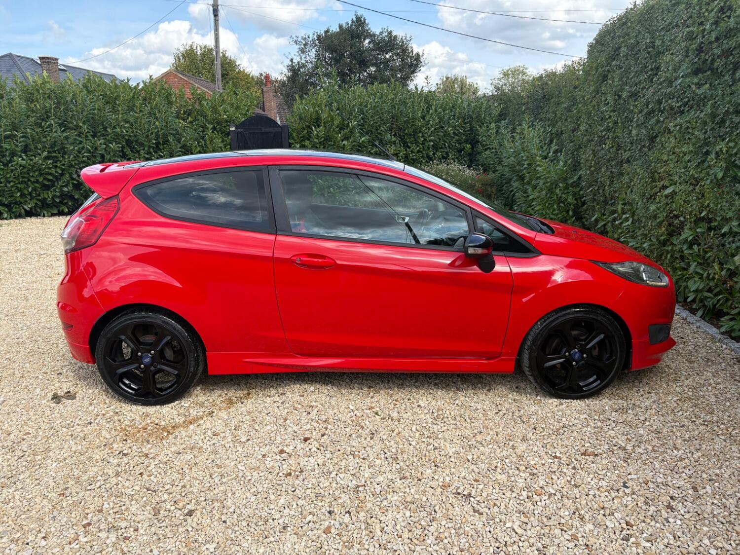 Used Ford Fiesta 2015 for sale - 76877552: Photo 16