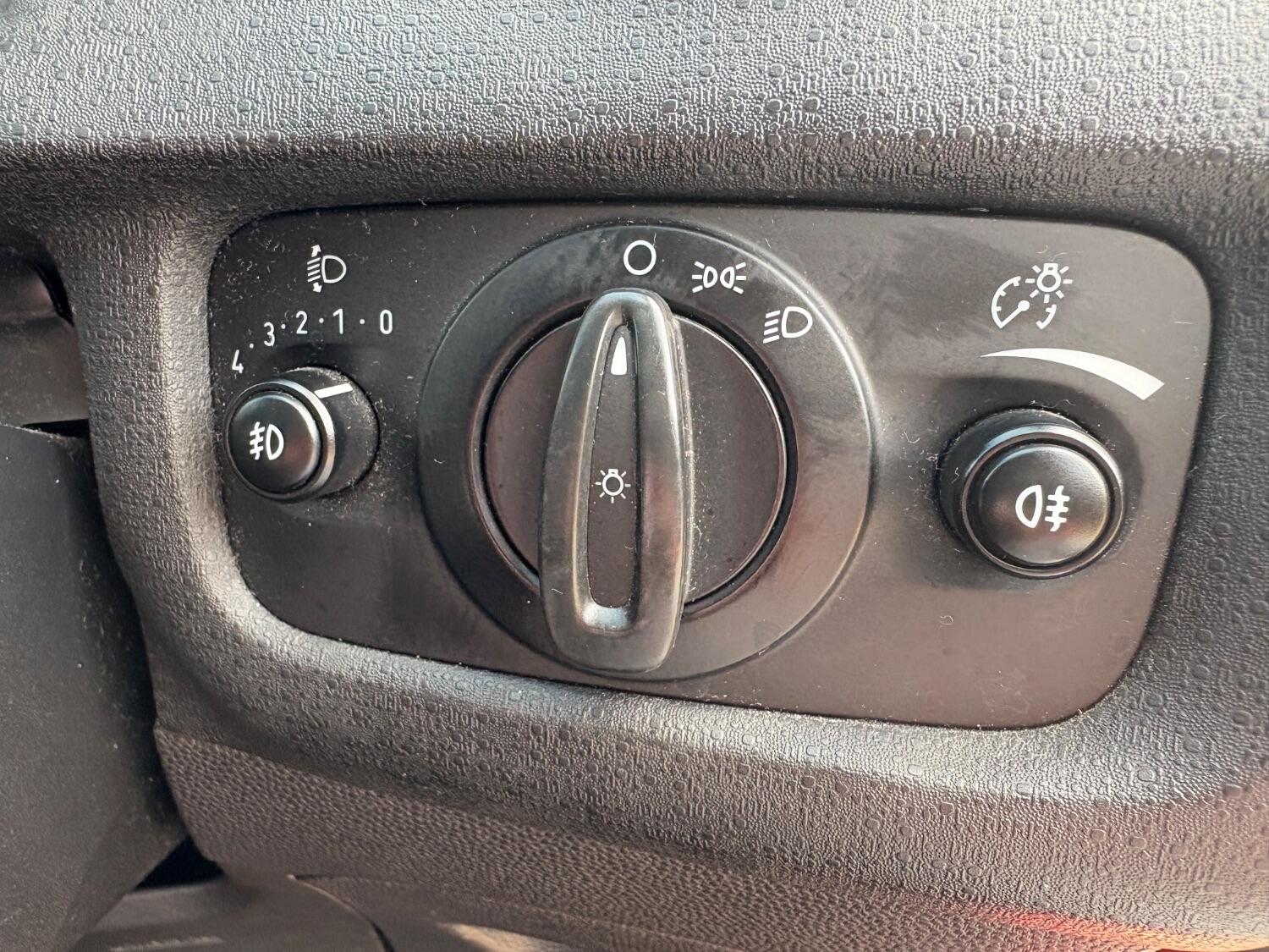 Used Ford Fiesta 2015 for sale - 76877552: Photo 22