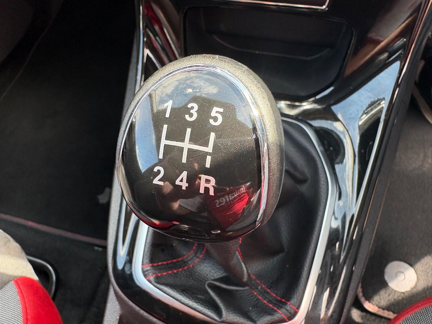 Used Ford Fiesta 2015 for sale - 76877552: Photo 28