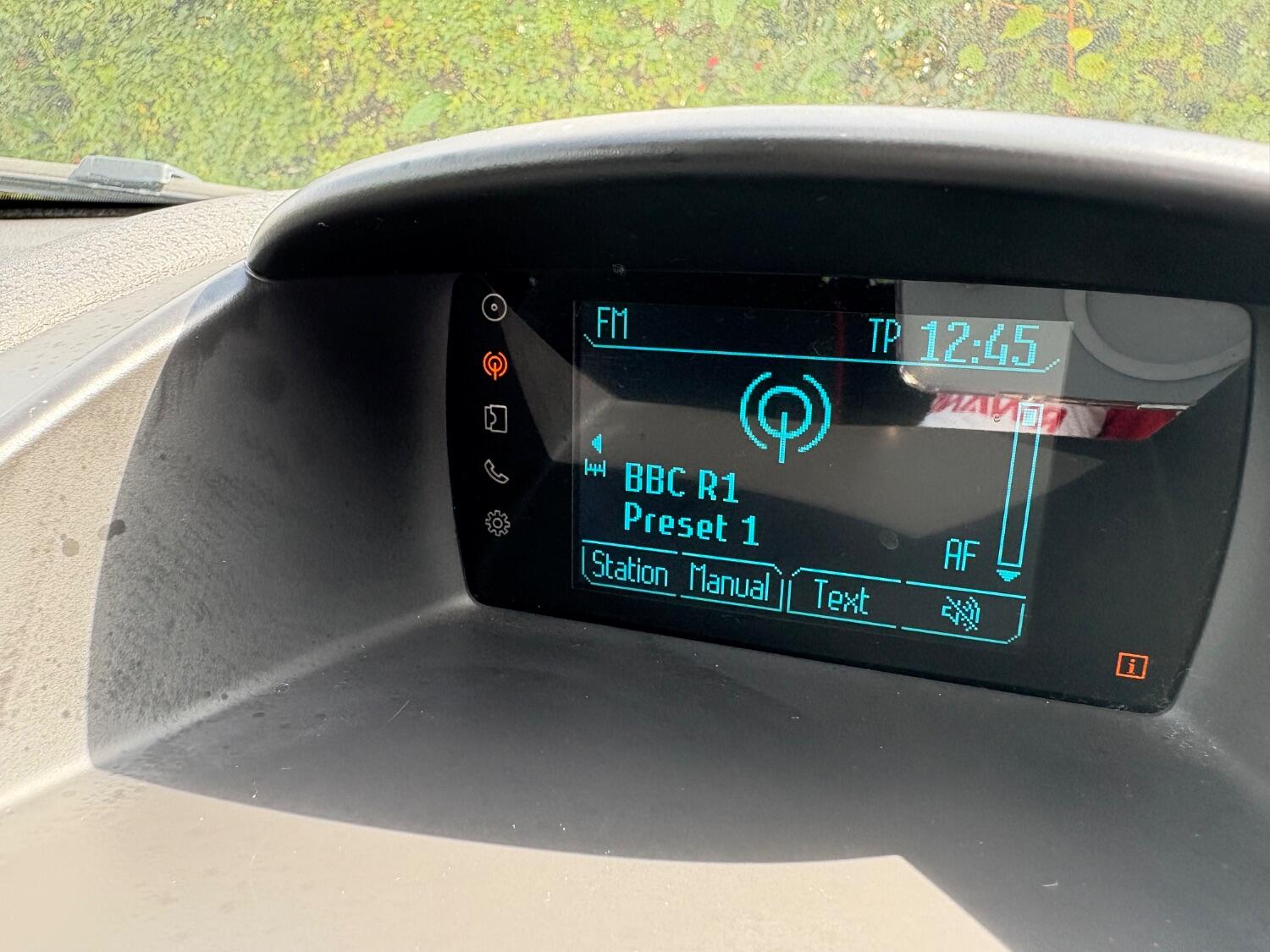 Used Ford Fiesta 2015 for sale - 76877552: Photo 29